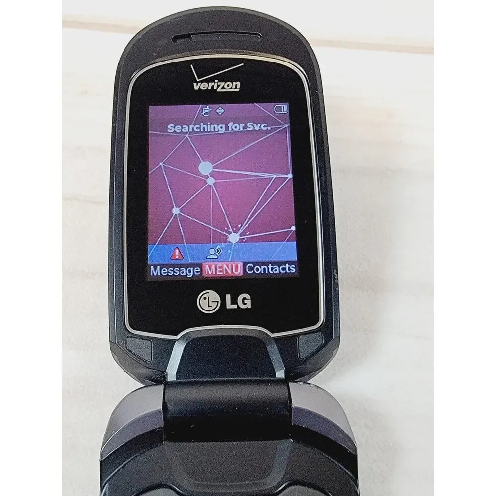 LG LG-VN150S Revere 2 Gray Verizon Flip Cellular Phone W/ Charging Cord Tested